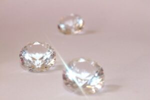 宝石を高く売るなら？宝石買取おすすめの種類・買取相場を紹介！