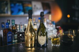 お酒の種類 違い特徴！カクテル・日本酒・焼酎・醸造酒・蒸留酒ブランデーなど一覧紹介！