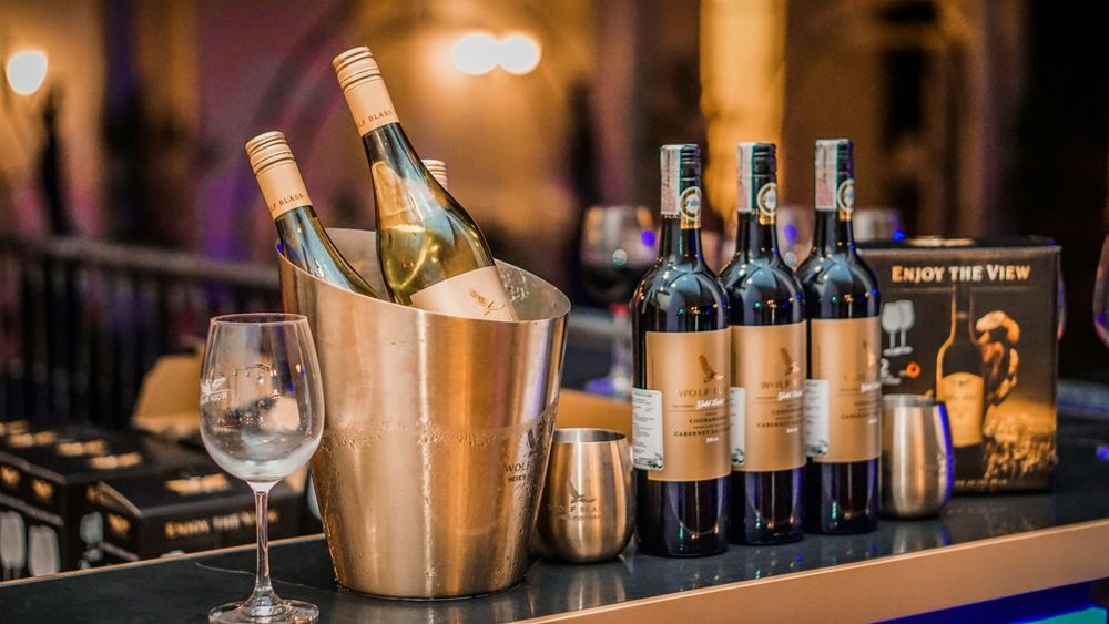 ワインの種類 違い特徴！原料（ブドウ）・産地・製法など一覧紹介！