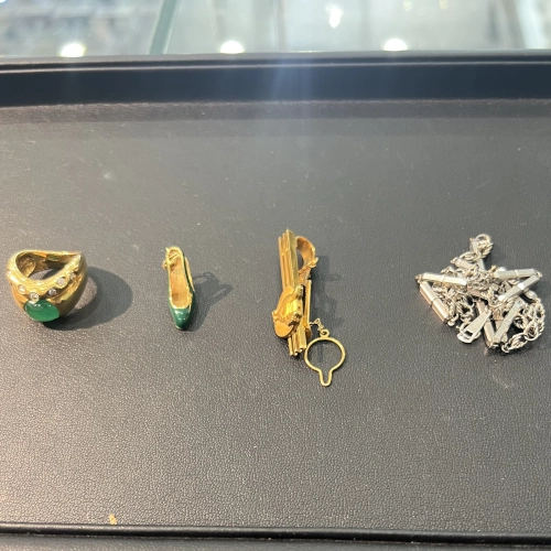 18金 K18 ペンダントトップ エメラルドリング等を買取