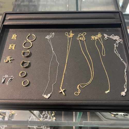 18金 K18 K18WG ネックレス ピアス ペンダントトップ等多数を買取