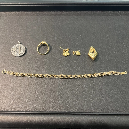 18金 K18 ブレスレット リング ハート型ピアス等を買取