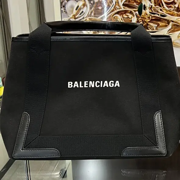 バレンシアガ BALENCIAGA トートバッグ カバスを買取