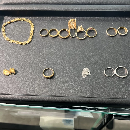 18金 K18 PT900 リングや金歯等を買取