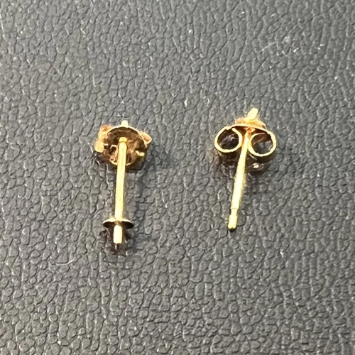 金・貴金属ピアス・イヤリング K18 ピアス 壊れありを買取